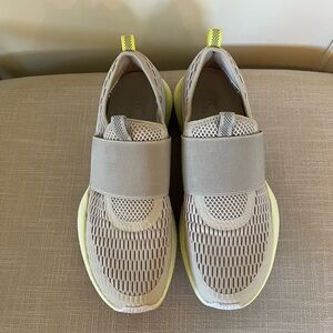 Sorel Kinetic Impact II sneaker - size 8.5